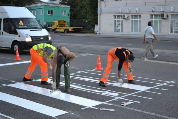 Нанесение дорожной разметки